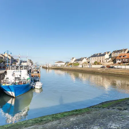 Holiday home Cozy Holiday In En Bessin Huppain With Heating Facility Port-en-Bessin-Huppain