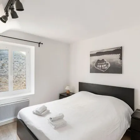 Holiday home Cozy Holiday In En Bessin Huppain With Heating Facility *